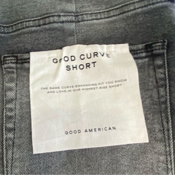 GOOD AMERICAN GOOD CURVE DENIM SHORTS HIGH RISE DISTRESSED NWT - Picture 11 of 14